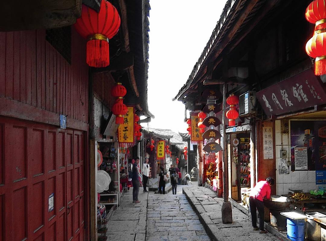 「我不麻烦你，你也别麻烦我」的社交观念是不是在年轻一代兴起了？